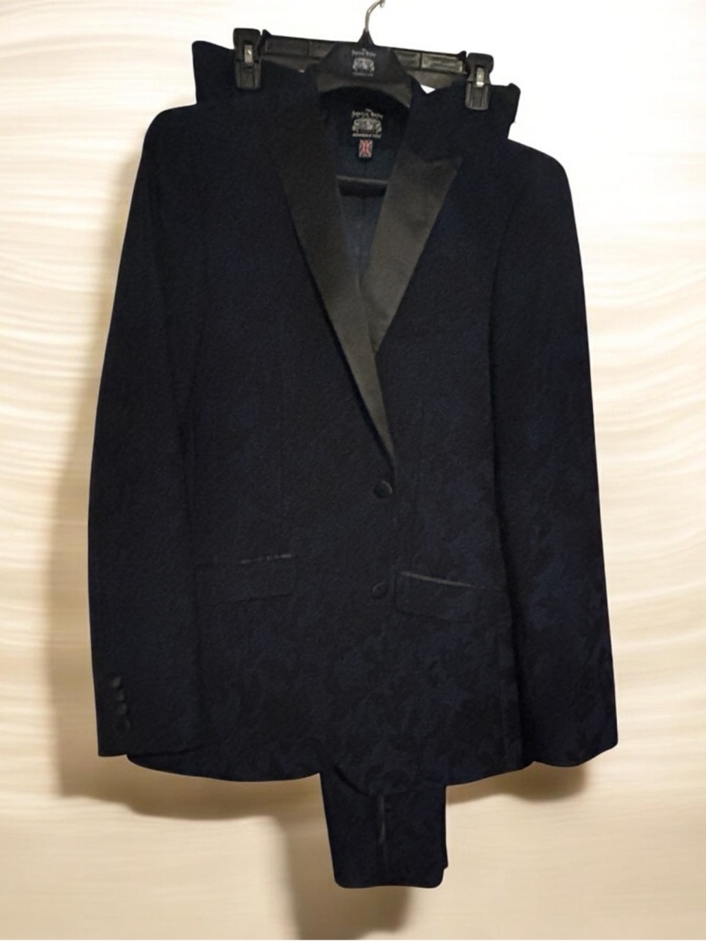 Men's Black/Navy Blue Patterned Satin-Lapel Tuxedo